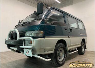 Mitsubishi Delica Starwagon automatic JDM
